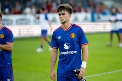 Man United đè bẹp Rosenborg 5-0: Cuộc lật đổ ở hành lang trái của Harry Amass