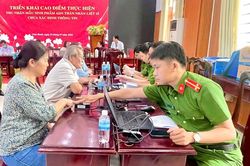 Thu nhận mẫu ADN của thân nhân liệt sĩ tại khu vực Cam Ranh và các địa phương lân cận