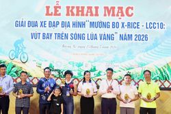 X&atilde; Mường Bo khai mạc Giải đua xe đạp địa h&igrave;nh 'Mường Bo X-Rice-LCC10: V&uacute;t bay tr&ecirc;n s&oacute;ng l&uacute;a v&agrave;ng'