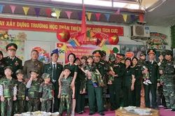 Cựu chiến binh phường N&ocirc;ng Trang l&agrave;m theo lời B&aacute;c