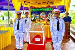 Liệt sĩ Đinh C&ocirc;ng Lương được an t&aacute;ng tại Nghĩa trang qu&ecirc; nh&agrave; V&otilde; Miếu