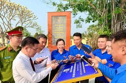 Số hóa 'địa chỉ đỏ'