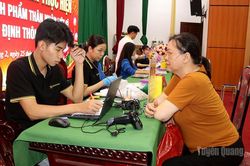 Công an tỉnh thu nhận mẫu ADN thân nhân liệt sĩ tại phường Hà Giang 2