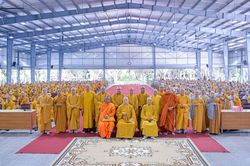 Hòa thượng Thích Lệ Trang quang lâm thăm, sách tấn Tăng Ni sinh hạ trường Học viện Phật giáo VN tại TP.HCM