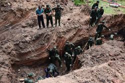 Phát hiện hố chôn tập thể thứ hai tại Công viên Lê Thị Riêng