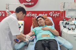 'Giọt hồng tri ân' tiếp nhận hàng nghìn đơn vị máu