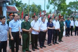 Ph&aacute;t huy truyền thống 'Uống nước nhớ nguồn' của d&acirc;n tộc