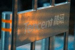Nhân viên đăng ảnh khoe khoản thưởng 12,4 tỷ đồng lên mạng, không ngờ bị công ty sa thải, 'cấm cửa' vĩnh viễn
