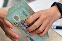 Vì sao nhiều người thu nhập vừa phải vẫn ít khi rơi vào cảnh thiếu trước hụt sau?