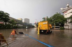 Hà Nội lý giải nguyên nhân ngập cục bộ trên đường Võ Chí Công sau trận mưa lớn