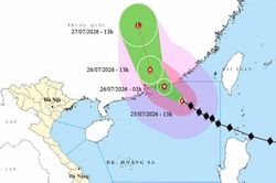 Bão số 2 Noul đạt cường độ cực đại, đang di chuyển rất nhanh
