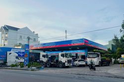 Bộ Công Thương siết kiểm tra găm hàng, các 'ông lớn' xăng dầu nói gì?