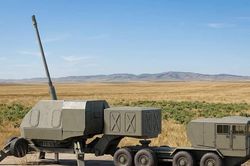 Nga gây ngạc nhiên khi đưa pháo hạm A-192M lên bờ tác chiến