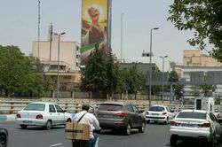 Iran tuyên bố ngừng tấn công trả đũa sau khi Mỹ tạm dừng không kích