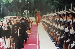 Ghi nhớ công ơn các Bà mẹ Việt Nam Anh hùng