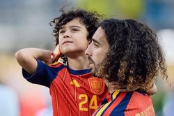 Thực hư chuyện Cucurella nuôi tóc vì con trai tự kỷ