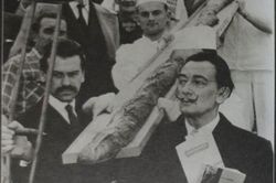 Salvador Dalí: Thiên tài hội họa và cái tôi không giới hạn