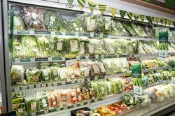 Siêu thị tìm cách hạ giá thực phẩm hữu cơ