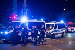 Đức mở chiến dịch truy tìm nghi phạm sau vụ xe lao vào đám đông ở Berlin