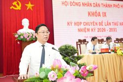 Ông Lê Trí Thanh được bầu làm Chủ tịch UBND TP. Huế