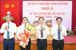 Đồng chí Lê Trí Thanh được bầu giữ chức Chủ tịch UBND TP. Huế