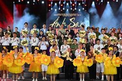 Lắng đọng với chương trình nghệ thuật 'Ánh sao Tổ quốc'