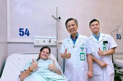 Người bệnh New Zealand sang Việt Nam thay khớp háng sau 10 năm chịu đau đớn