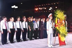 Bộ trưởng Bộ Tư pháp Hoàng Thanh Tùng dự cầu truyền hình 'Sao sáng dẫn đường' tại Quảng Trị