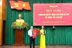 &Ocirc;ng L&ecirc; Tr&iacute; Thanh được bầu giữ chức Chủ tịch UBND th&agrave;nh phố Huế
