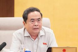 Ủy ban Thường vụ Quốc hội xem xét công tác nhân sự theo thẩm quyền
