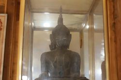 Pho tượng nhiều lần bị trộm, dân bản vẫn từ chối bán dù được trả tiền tỷ