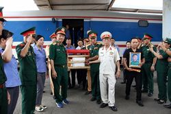 Những chuyến tàu nghĩa tình đã đưa 97 hài cốt liệt sĩ về quê hương