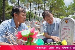 Thành kính tri ân tại Nghĩa trang Liệt sĩ Quốc gia Đường 9