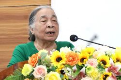 Nữ Anh hùng một thời vận động phong trào 'Đỡ đầu Mẹ liệt sĩ'