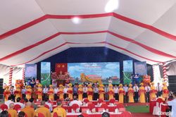 Long Khốt – Đất và người
