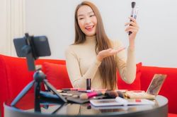 Luật chơi mới cho KOL, KOC và sàn thương mại điện tử