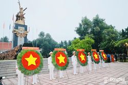CÂU CHUYỆN CUỐI TUẦN Viết tiếp câu chuyện hòa bình