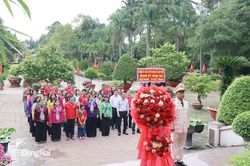 Đảng bộ Ban Tuyên giáo và Dân vận Thành ủy về nguồn tại Đền thờ Liệt sĩ Nhơn Trạch và Khu di tích lịch sử Chiến khu Rừng Sác