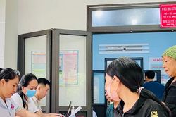 Trung tâm Y tế Chư Prông khám sức khỏe định kỳ miễn phí cho người dân xã Ia Púch
