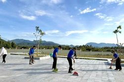 Đoàn Thanh niên xã Nam Cam Ranh ra quân 'Ngày Chủ nhật xanh'
