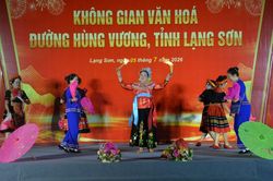 Hàng nghìn lượt người tham gia các hoạt động tại Không gian văn hóa đường Hùng Vương