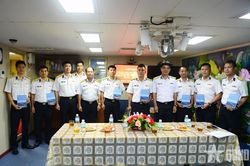 Tàu 015 - Trần Hưng Đạo: Gặp mặt, tặng quà thân nhân thương, bệnh binh