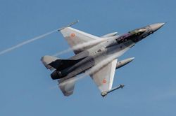 Tiêm kích NATO truy đuổi UAV Nga, Houthi tập kích nhà máy Aramco và Mỹ đầu tư hạ tầng hạt nhân