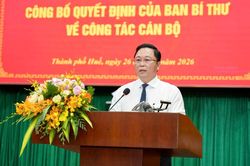 &Ocirc;ng L&ecirc; Tr&iacute; Thanh giữ chức Chủ tịch UBND TP Huế
