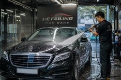 Bao lâu nên rửa xe sau những ngày mưa liên tục?