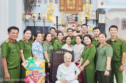 Tuổi trẻ Cần Thơ tri ân nghĩa tình nhân ngày Thương binh Liệt sĩ