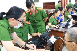 Công an Khánh Hòa: Thắp thêm niềm tin và hy vọng trong hành trình thiêng liêng