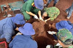 Phát hiện thêm mộ tập thể cùng nhiều di vật của Anh hùng liệt sĩ ở xã Minh Đức