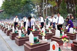 Tri ân những người viết nên dáng hình Tổ quốc