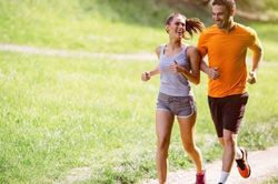 Nghiên cứu mới: Tay thuận có thể được hình thành nhiều từ quá trình luyện tập hơn là bẩm sinh